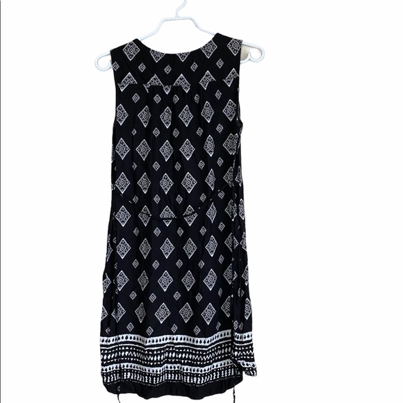 Bohemian Peasant Style Shift Sundress. Geometric Tribal Pattern. - Picture 9 of 11